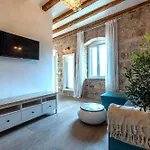 Marasovic & Deluxe Apartman Split