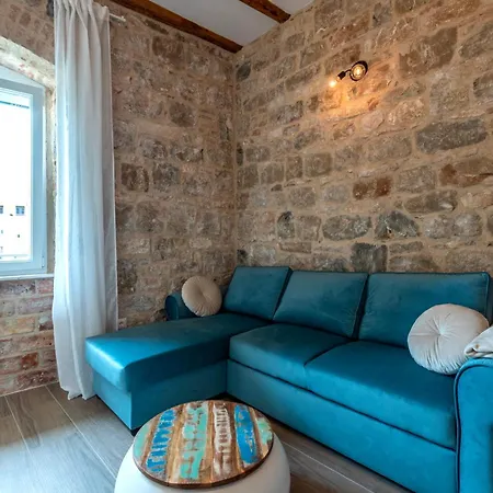 Marasovic & Deluxe * Split