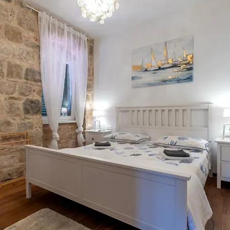 شقة Marasovic & Deluxe *