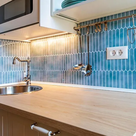 Marasovic & Deluxe سبليت