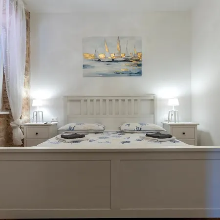 Marasovic & Deluxe سبليت